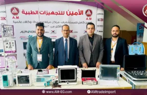 صورة من جناح شركة الأمين للتجهيزات الطبية خلال مؤتمر جمعية أطباء أطفال الصعيد 2025 بمدينة المنيا، يعرض فريق الشركة مجموعة من الأجهزة الطبية مثل جهاز السونار Alpinion E-CUBE i7 ومونيتور المرضى Bistos BT-770.