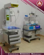 AM3000 neonatal incubator with transparent hood, blue control panel, digital display, and heater-servo device
